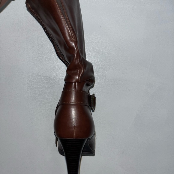 Pretty old booties (disinfected) - Picture 3 of 4